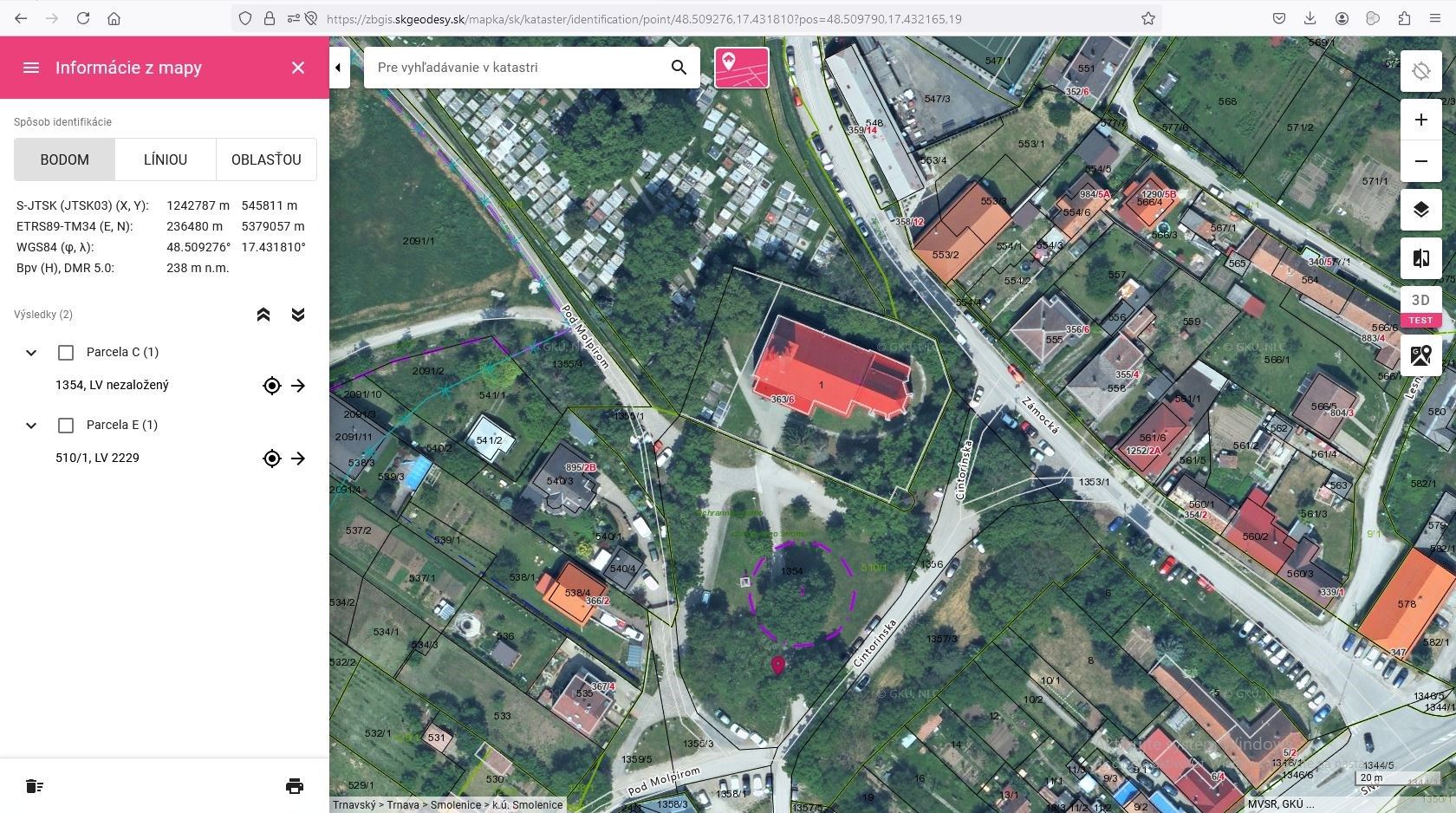 Nesprávne parkovanie v parkovacej zóne (Zdroj: Kataster nehnuteľností - ortofoto mapa)